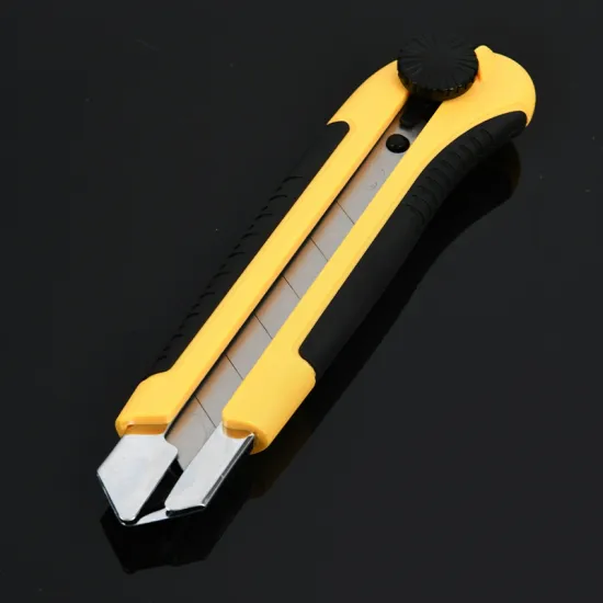 Skalpel gumirani 25mm DELI EDL0035