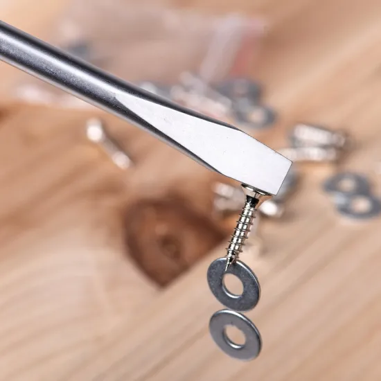 Odvijač ravni DELI 8x200mm EDL6382001